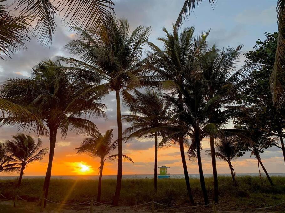Beachway Per Ankh Pompano Beach Ngoại thất bức ảnh